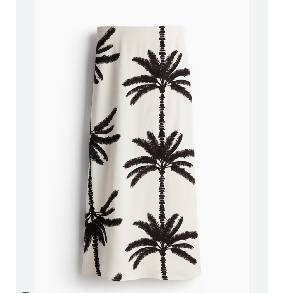 H&M Black and White Palm Print Maxi Skirt